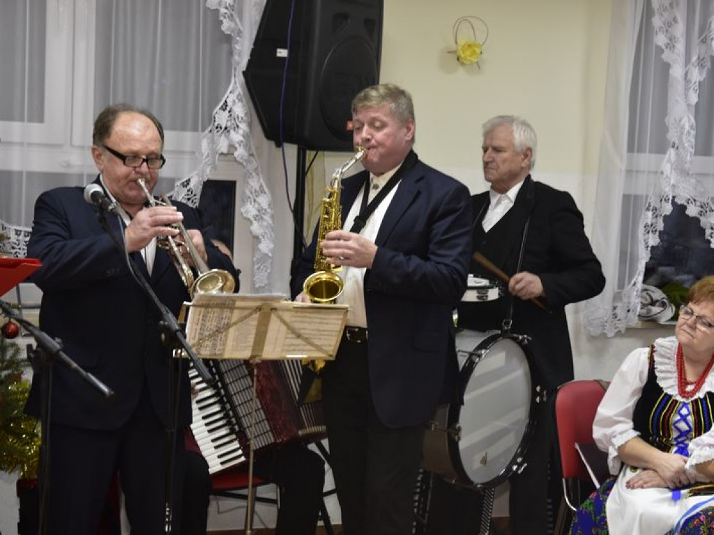 Powiatowy Przegląd Kolęd i Pastorałek w Brzozowicy Małej