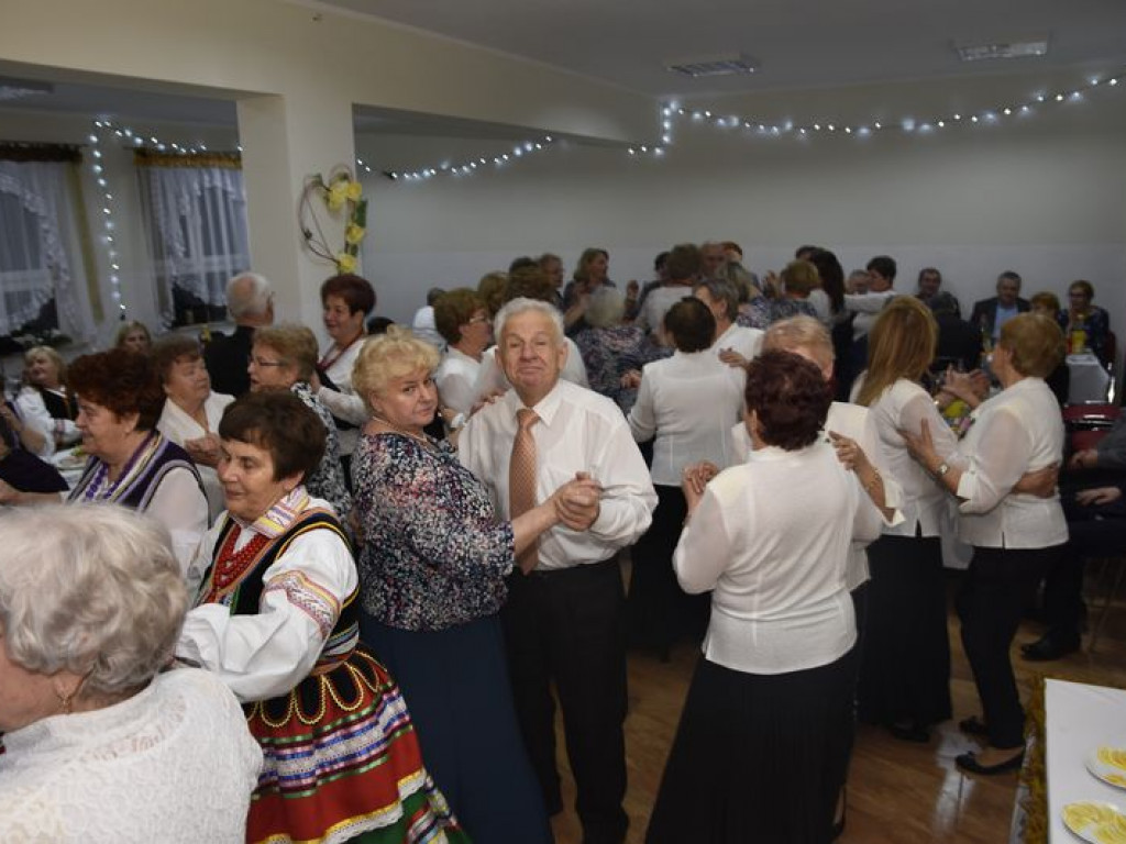 Powiatowy Przegląd Kolęd i Pastorałek w Brzozowicy Małej