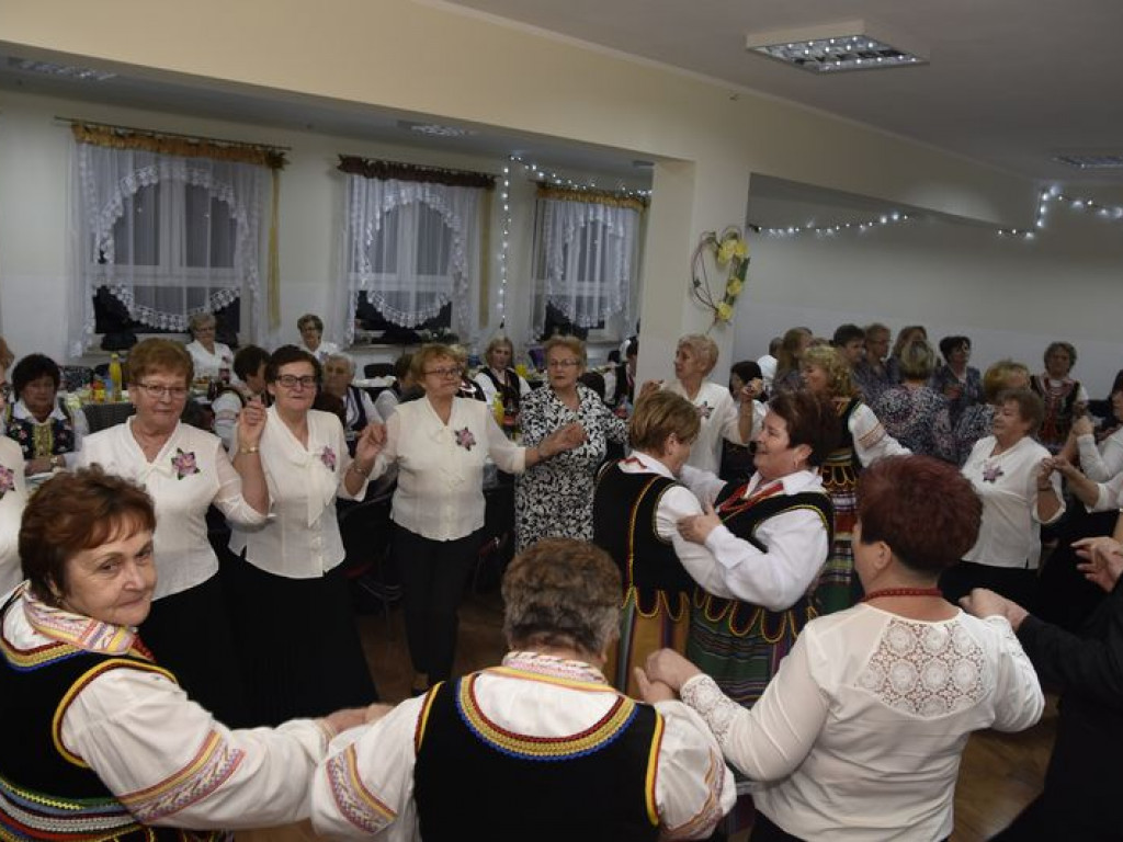 Powiatowy Przegląd Kolęd i Pastorałek w Brzozowicy Małej