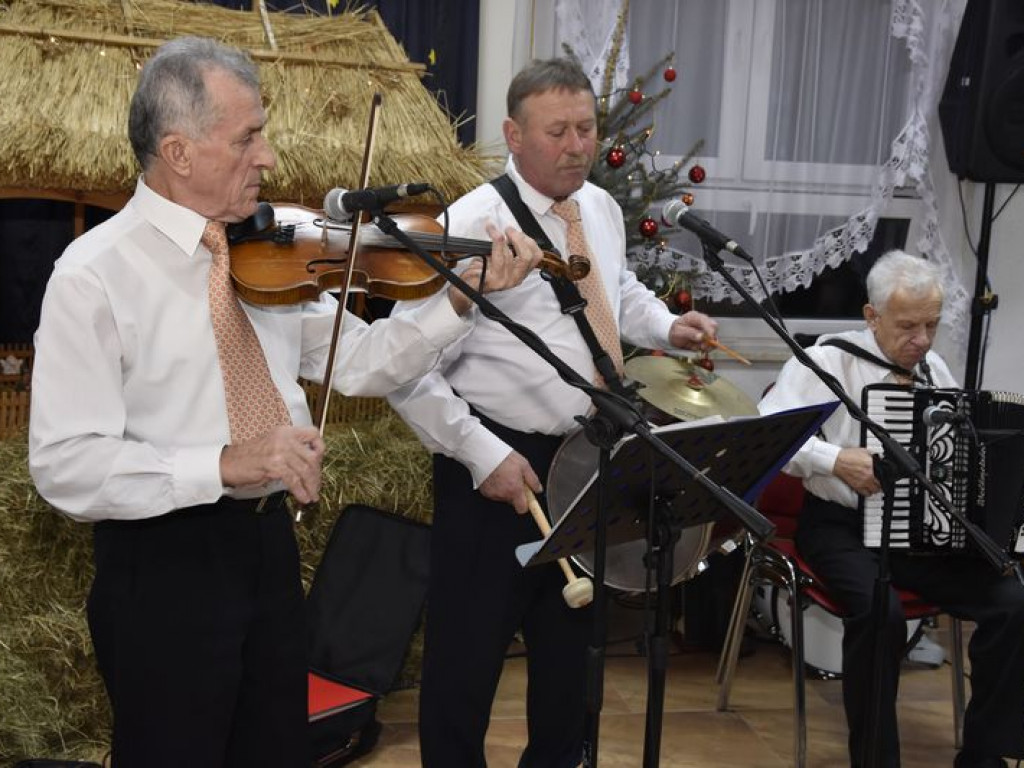 Powiatowy Przegląd Kolęd i Pastorałek w Brzozowicy Małej