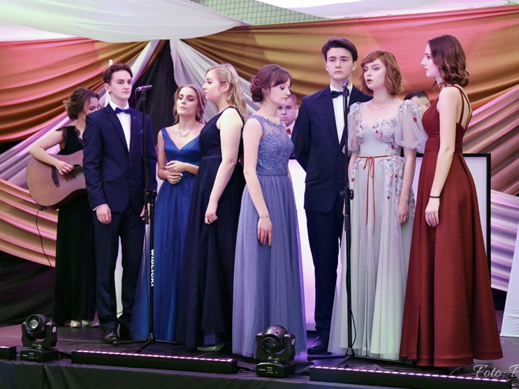 Studniówka w I LO - zdjęcia