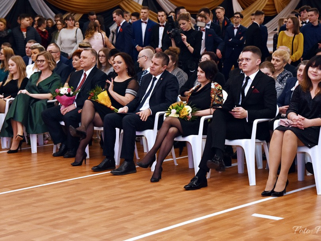 Studniówka w I LO - zdjęcia