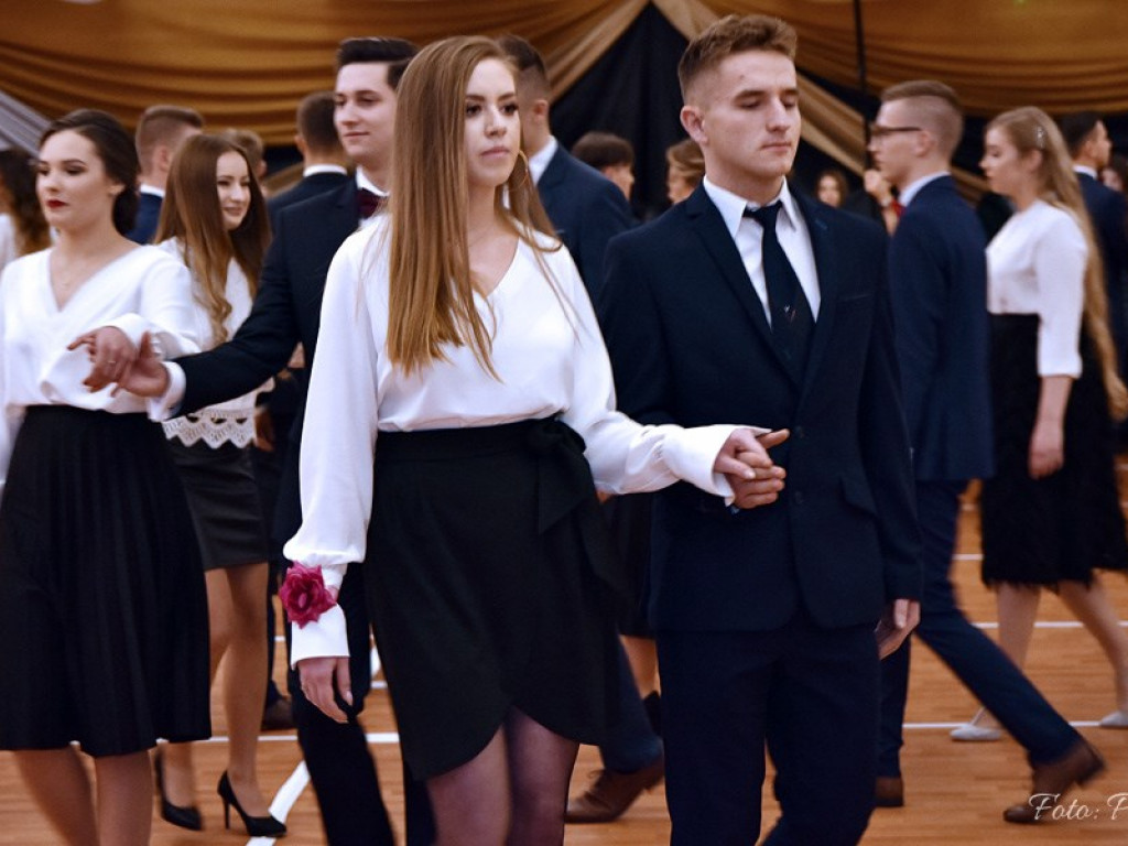 Studniówka w I LO - zdjęcia