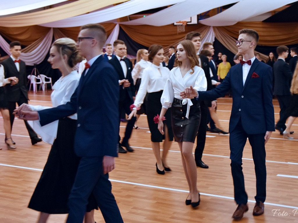 Studniówka w I LO - zdjęcia