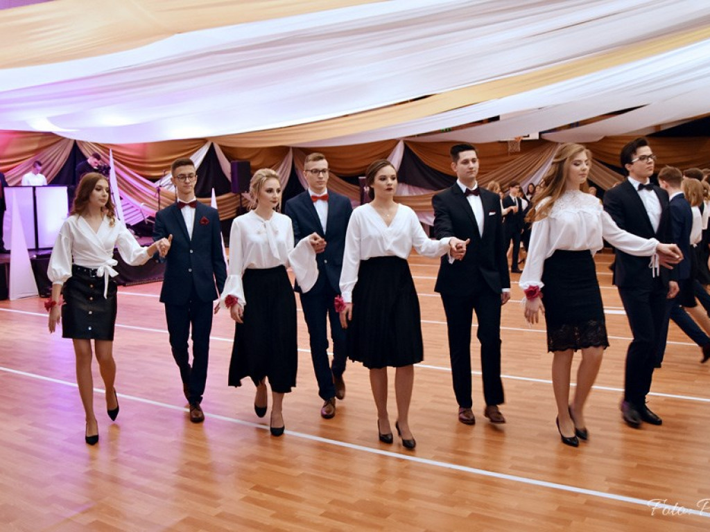 Studniówka w I LO - zdjęcia