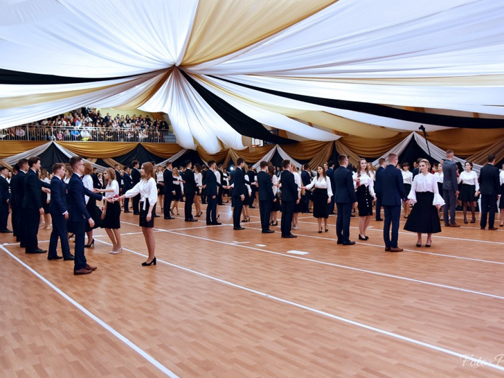 Studniówka w I LO - zdjęcia