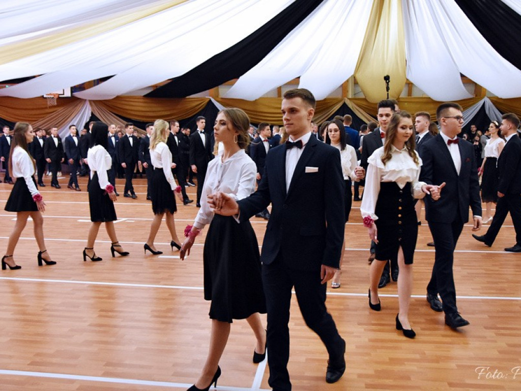 Studniówka w I LO - zdjęcia