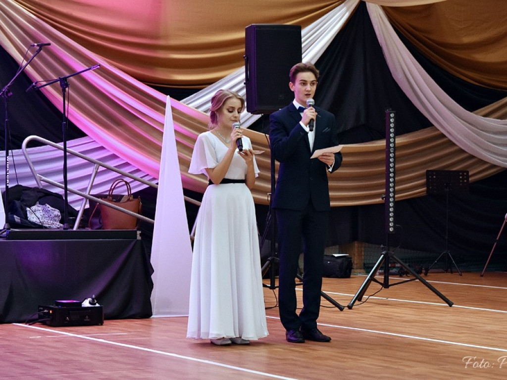 Studniówka w I LO - zdjęcia