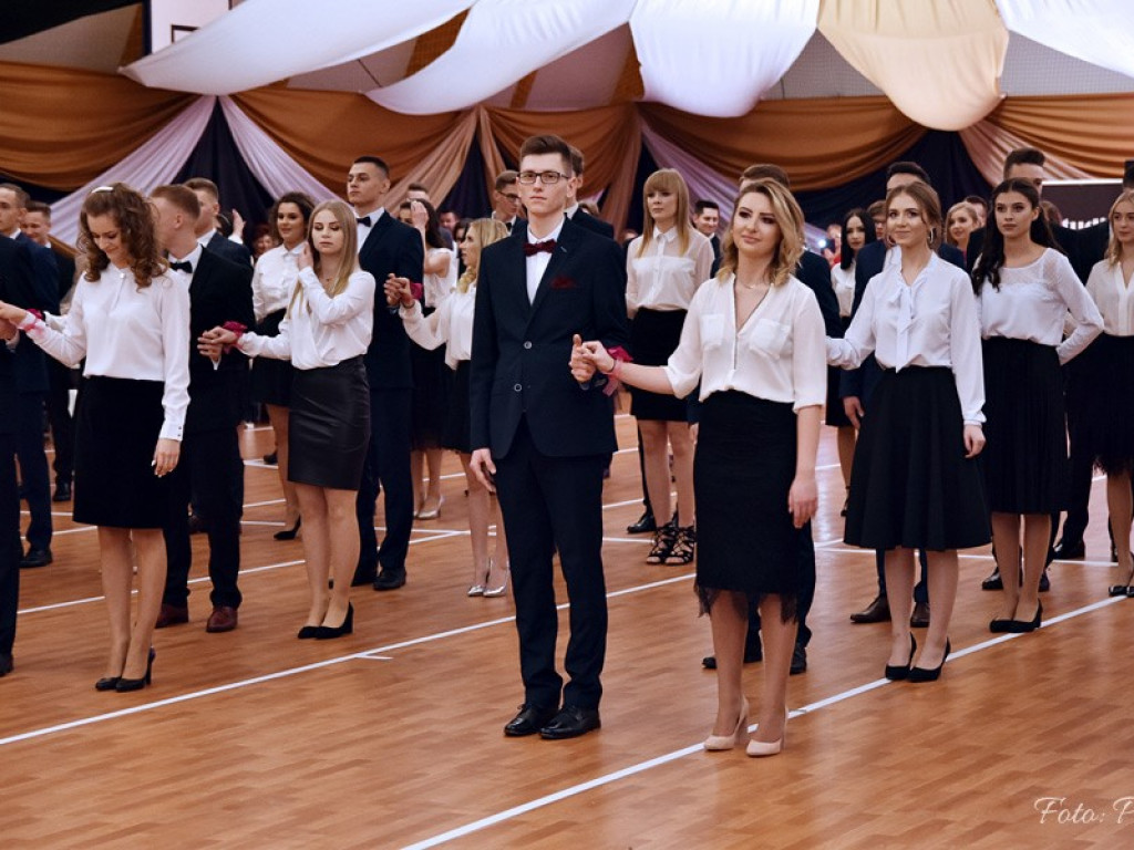 Studniówka w I LO - zdjęcia