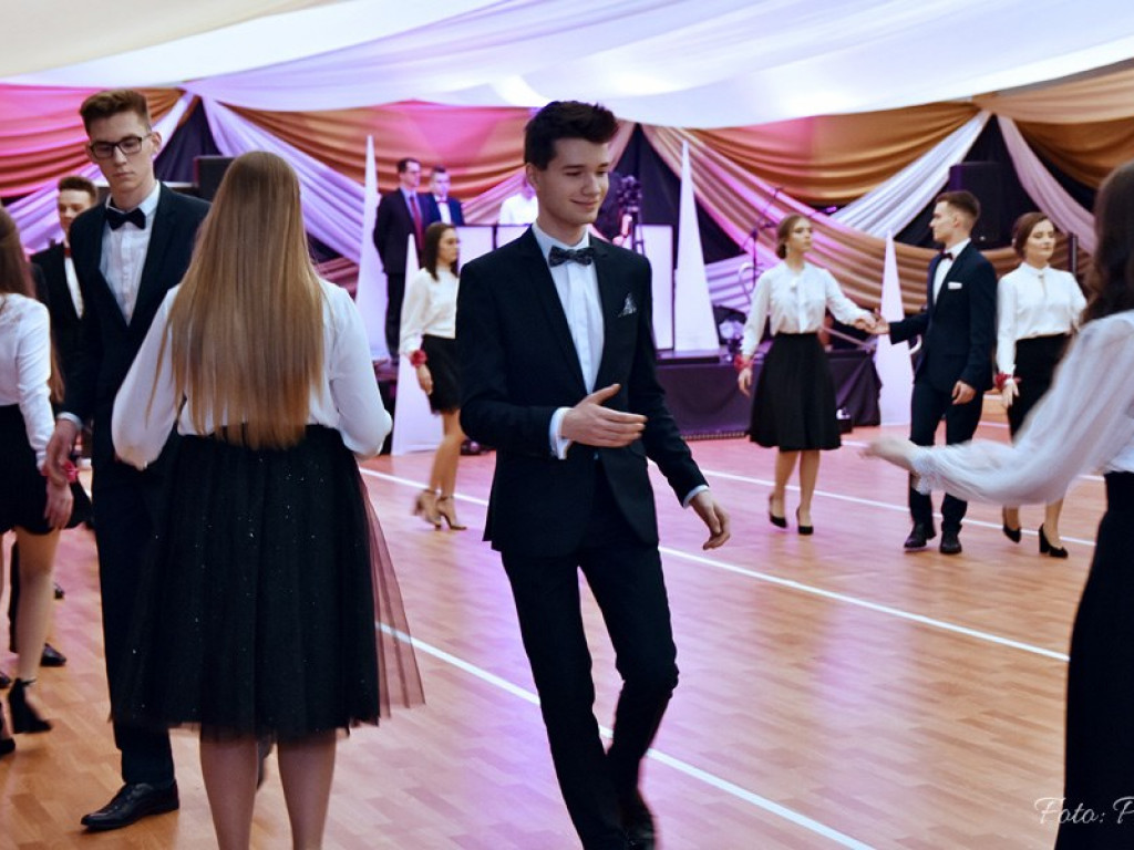 Studniówka w I LO - zdjęcia