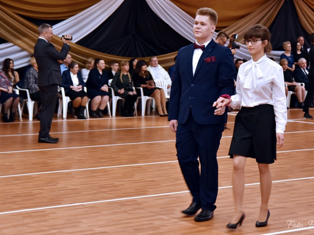 Studniówka w I LO - zdjęcia