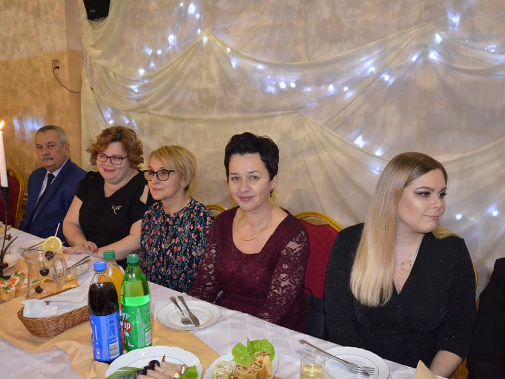 I Gminny Bal Ósmoklasisty - nagranie i zdjęcia