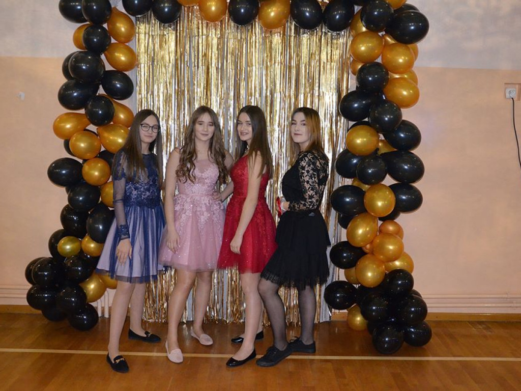 I Gminny Bal Ósmoklasisty - nagranie i zdjęcia