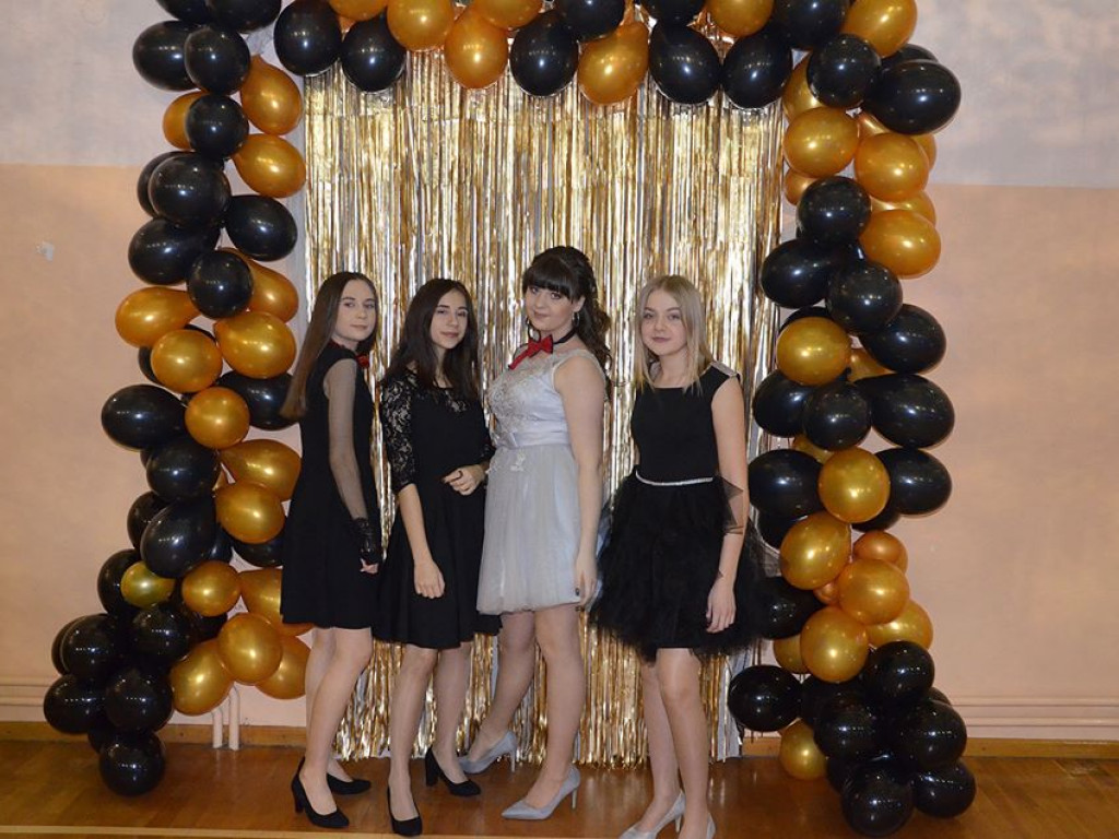 I Gminny Bal Ósmoklasisty - nagranie i zdjęcia