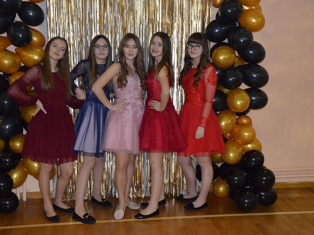 I Gminny Bal Ósmoklasisty - nagranie i zdjęcia