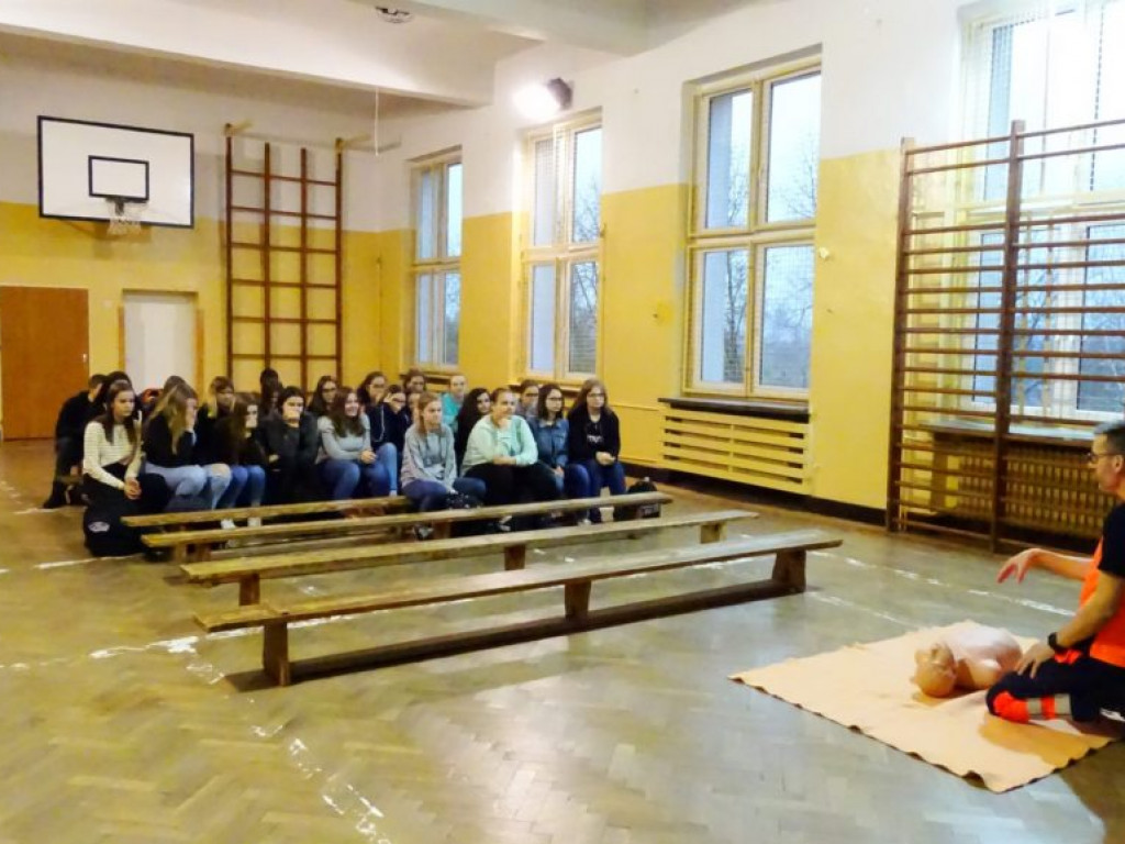 Warsztaty i konkurs dotyczące pierwszej pomocy w Komarówce P.