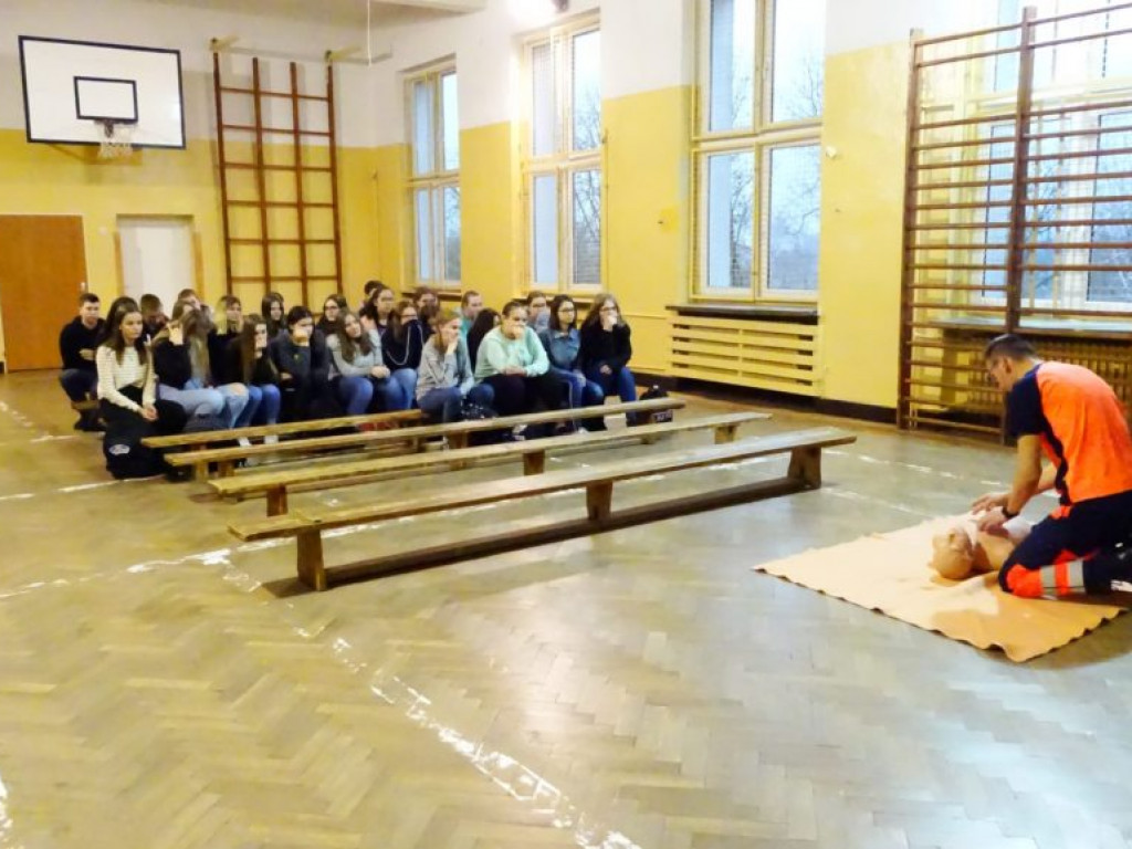 Warsztaty i konkurs dotyczące pierwszej pomocy w Komarówce P.