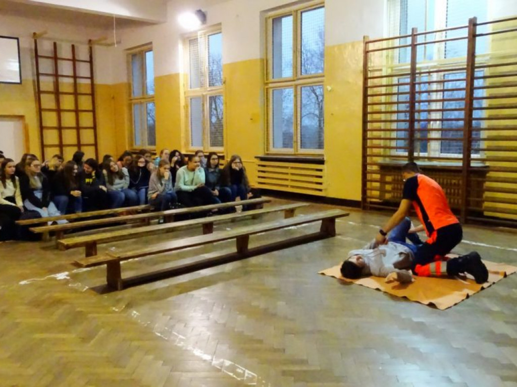 Warsztaty i konkurs dotyczące pierwszej pomocy w Komarówce P.