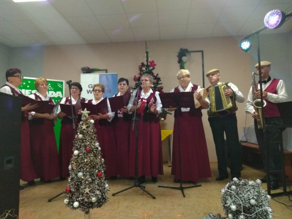 V Biesiada przy Choince w Ostrówkach