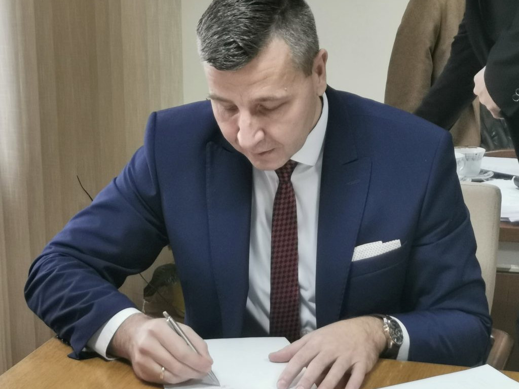 Podpisanie umowy na budowę drogi Walinna-Kolembrody