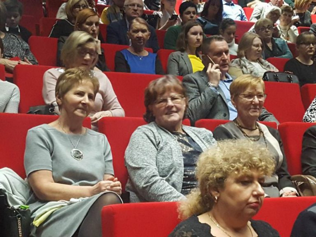 Seniorzy z gminy Wohyń na koncercie kolęd braci Golców