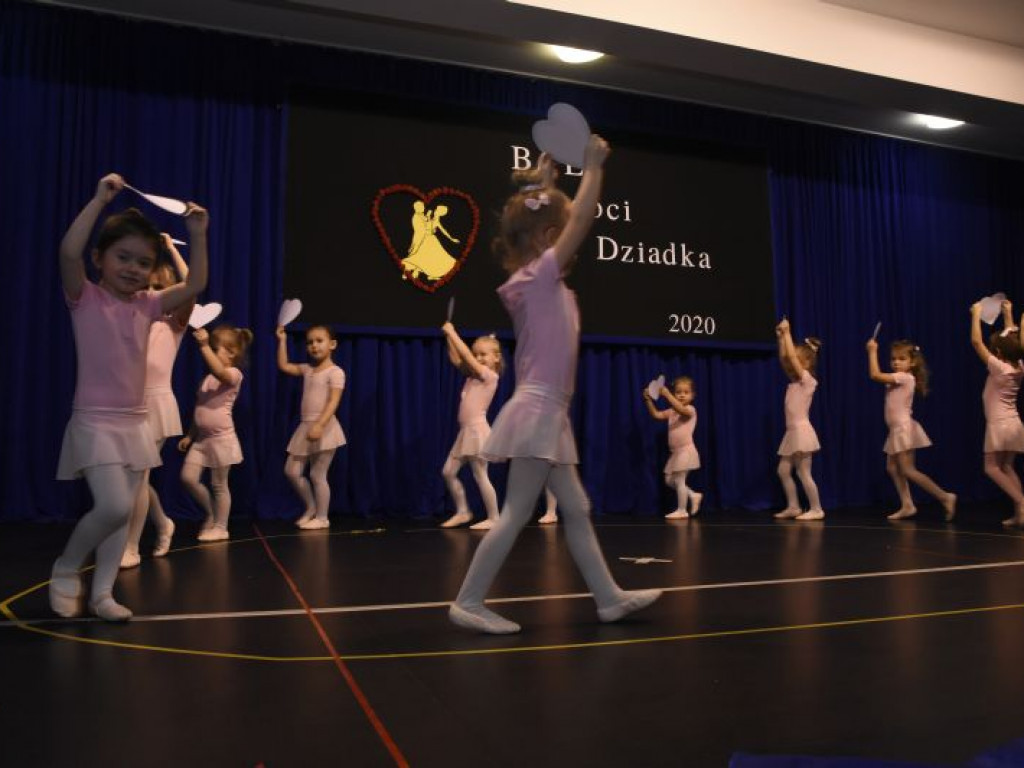 Bal Babci i Dziadka w GOK-u w Kąkolewnicy