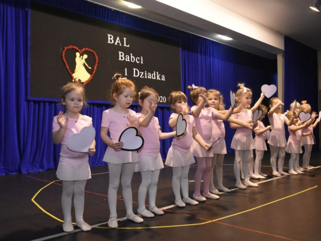 Bal Babci i Dziadka w GOK-u w Kąkolewnicy