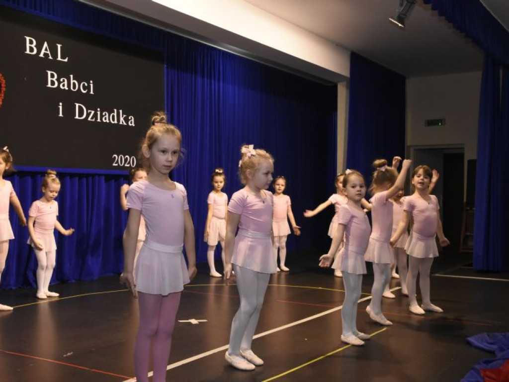 Bal Babci i Dziadka w GOK-u w Kąkolewnicy