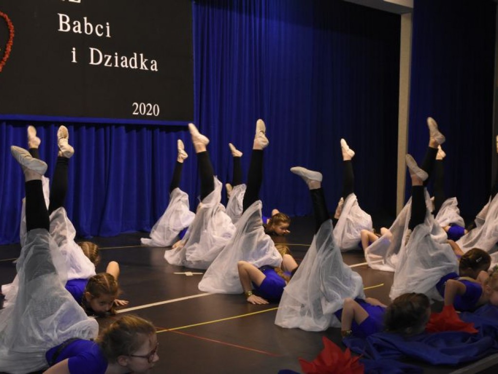 Bal Babci i Dziadka w GOK-u w Kąkolewnicy