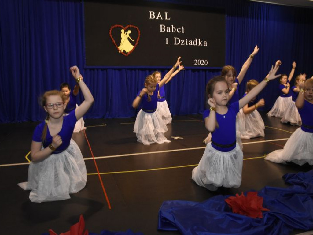 Bal Babci i Dziadka w GOK-u w Kąkolewnicy