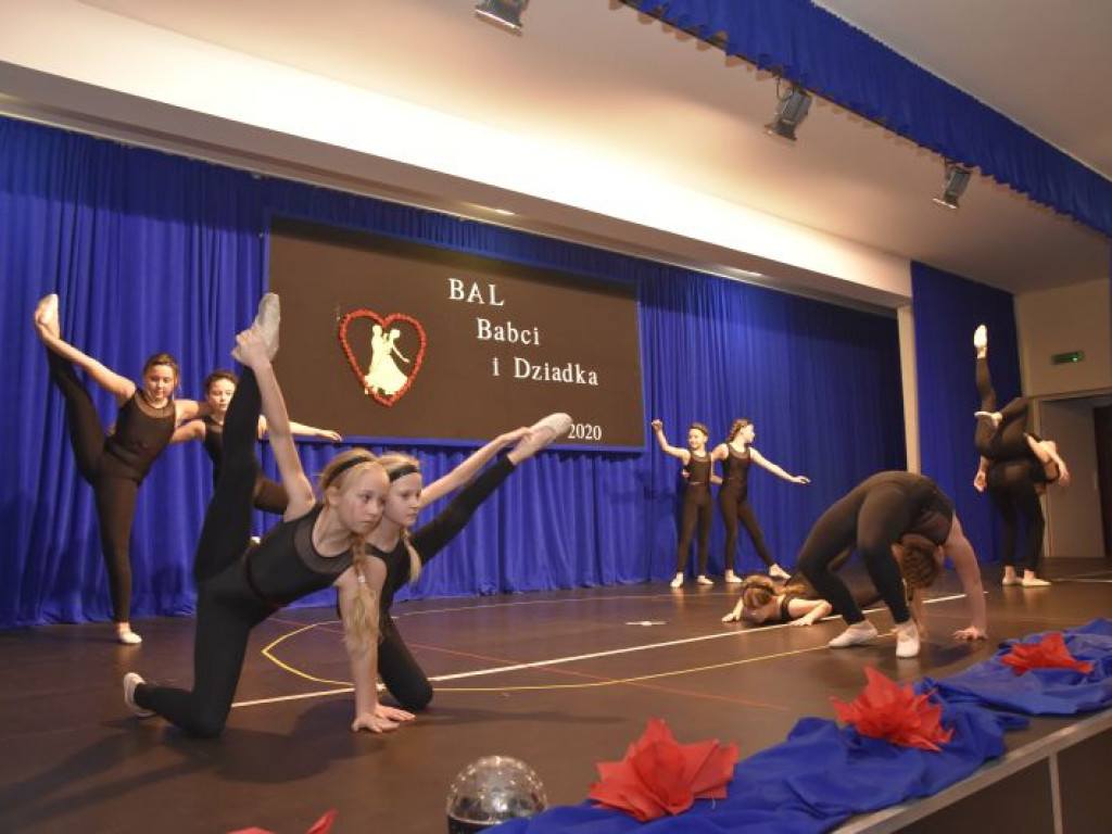 Bal Babci i Dziadka w GOK-u w Kąkolewnicy