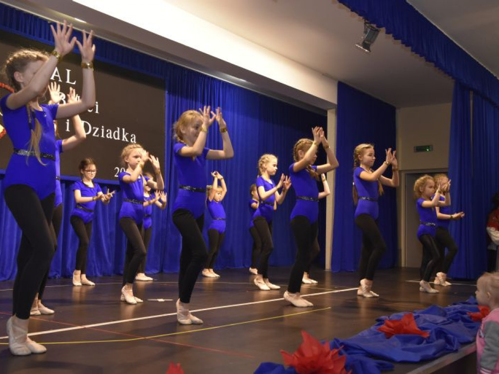 Bal Babci i Dziadka w GOK-u w Kąkolewnicy