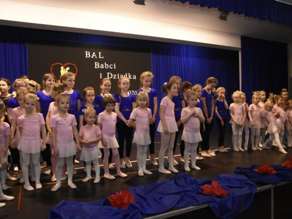 Bal Babci i Dziadka w GOK-u w Kąkolewnicy