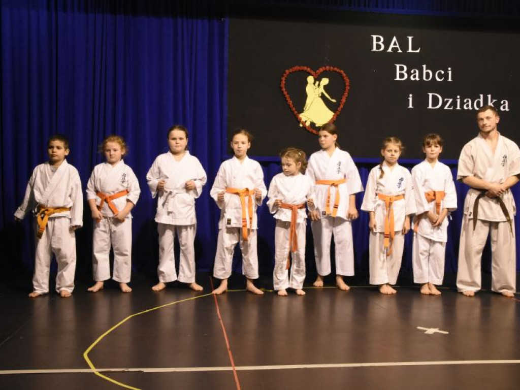 Bal Babci i Dziadka w GOK-u w Kąkolewnicy