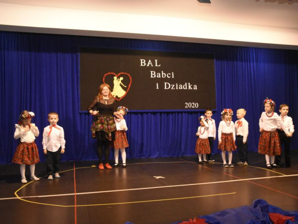 Bal Babci i Dziadka w GOK-u w Kąkolewnicy