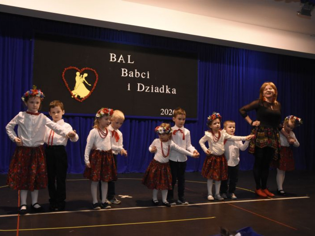 Bal Babci i Dziadka w GOK-u w Kąkolewnicy