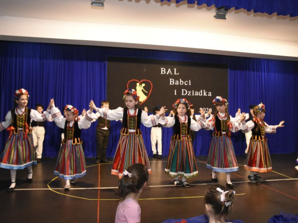 Bal Babci i Dziadka w GOK-u w Kąkolewnicy