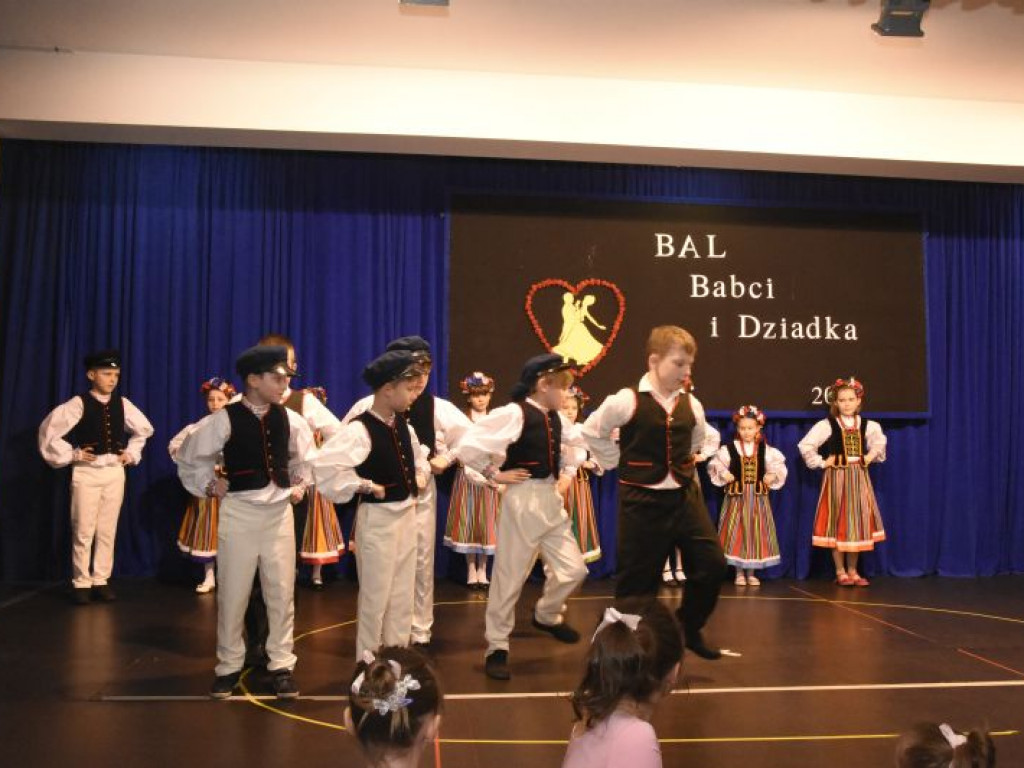 Bal Babci i Dziadka w GOK-u w Kąkolewnicy