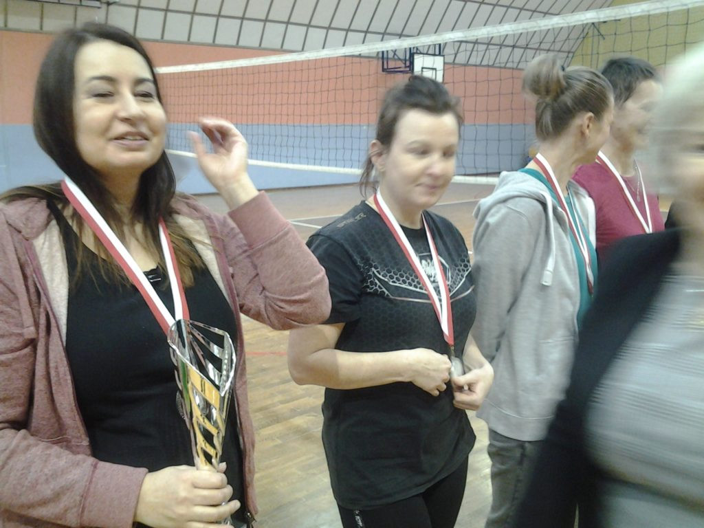 Turniej Piłki Siatkowej Kobiet o Puchar Dyrektora Szkoły Podstawowej w Komarówce P.