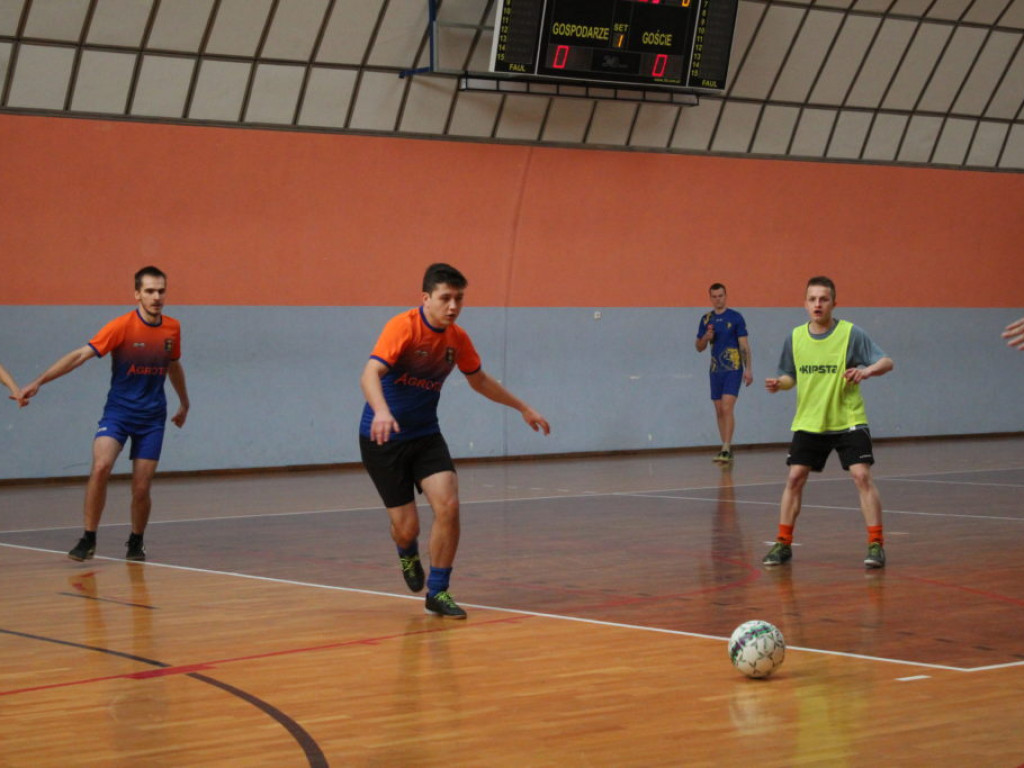 Halowy Turniej Piłki Nożnej o Puchar Wójta Gminy Komarówka Podlaska