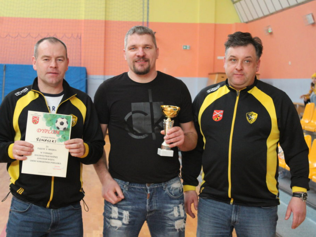 Halowy Turniej Piłki Nożnej o Puchar Wójta Gminy Komarówka Podlaska
