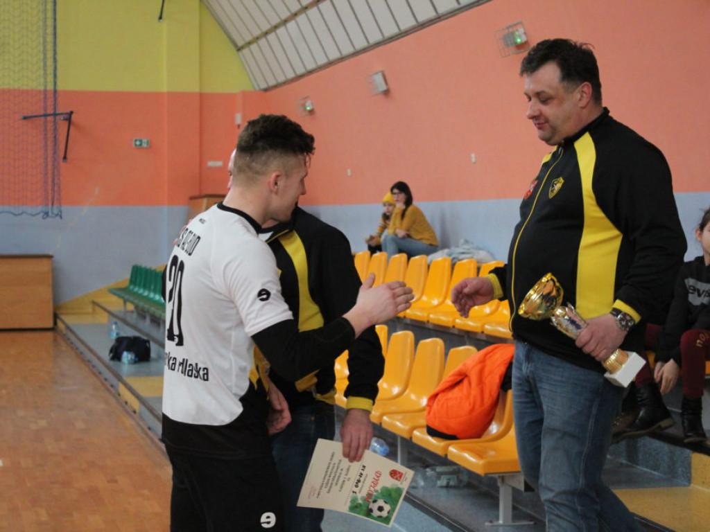 Halowy Turniej Piłki Nożnej o Puchar Wójta Gminy Komarówka Podlaska