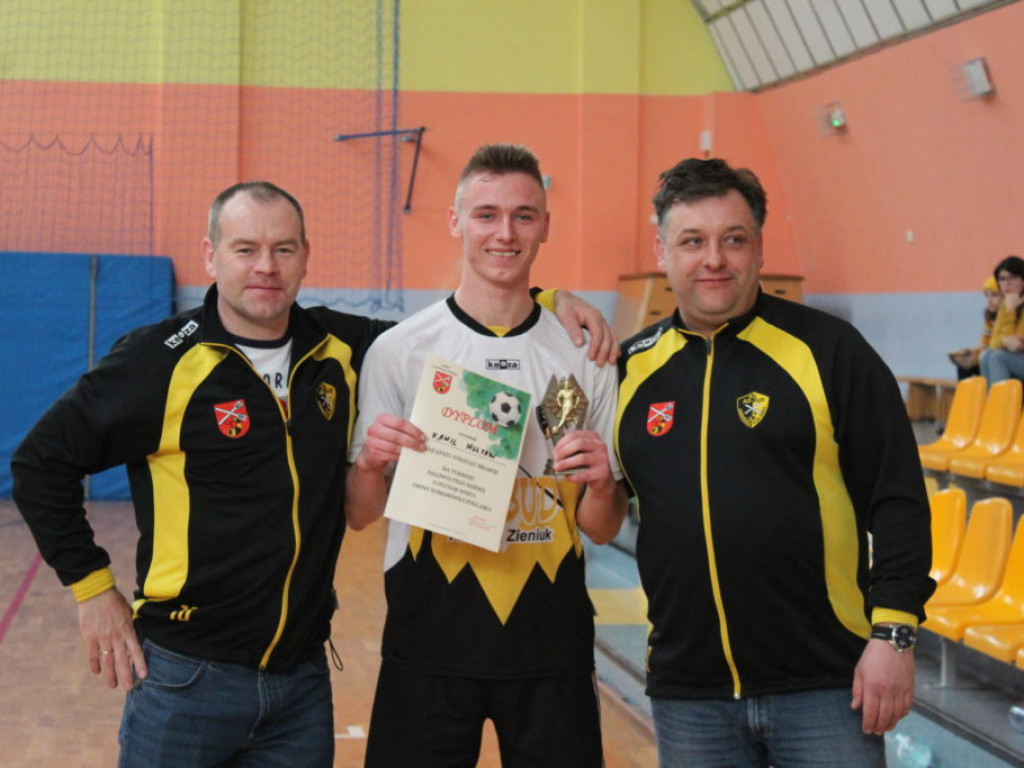 Halowy Turniej Piłki Nożnej o Puchar Wójta Gminy Komarówka Podlaska