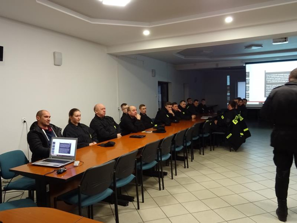 Szkolenie strażaków-ochotników w PSP
