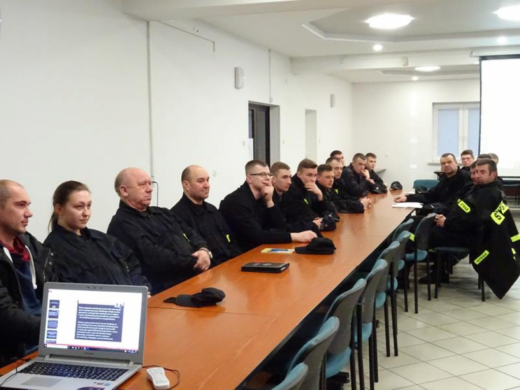 Szkolenie strażaków-ochotników w PSP