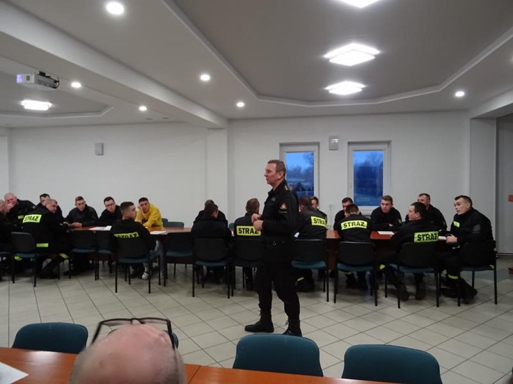 Szkolenie strażaków-ochotników w PSP