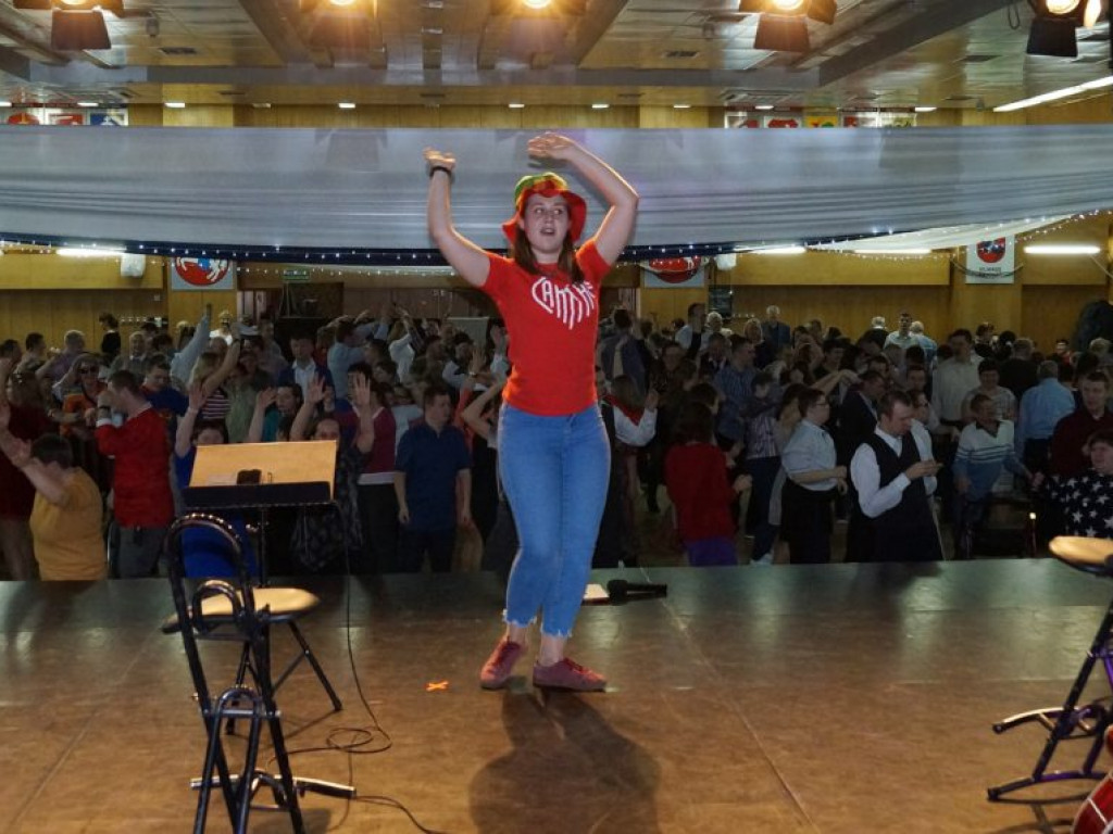 Podopieczni DŚDS i ich opiekunowie na balu w Białej Podlaskiej