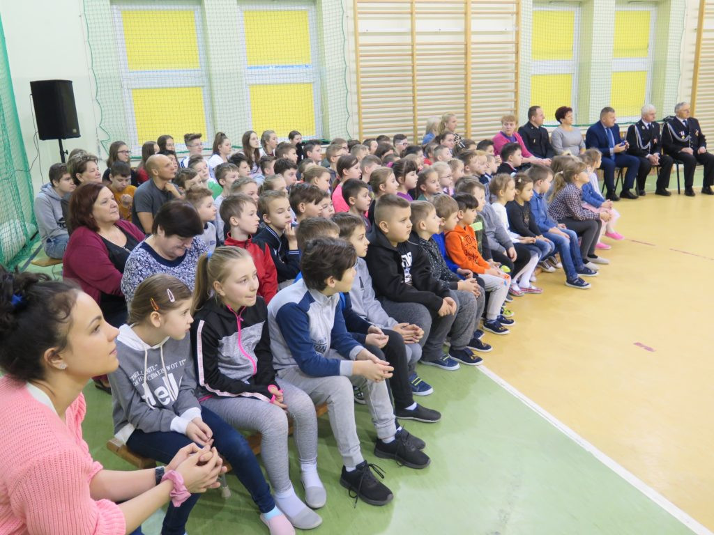 Spotkanie w SP w Domaszewnicy ze strażakami
