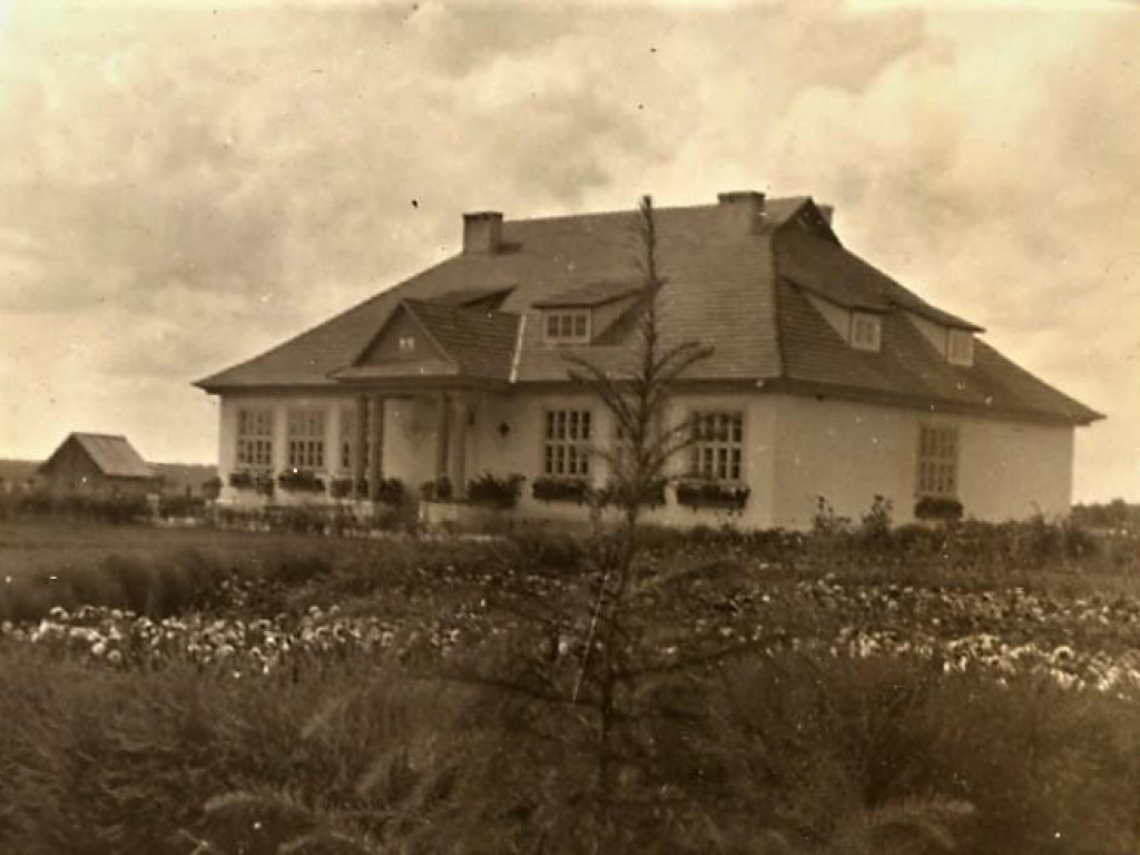 Historia Szkoły Podstawowej w Turowie