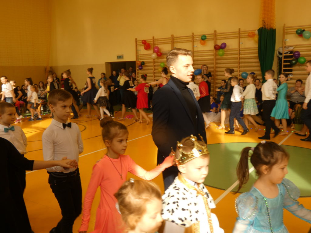 Turniej Tańca Towarzyszkiego Oraz Formacji Tanecznych w Zabielu